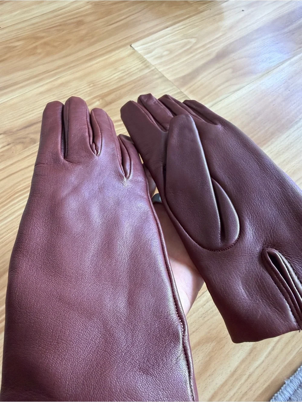 100% Cashmere Lined Leather Gloves NWT